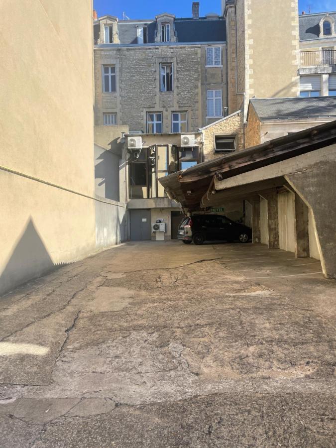 Hotel Au Chapon Fin Poitiers Exterior photo