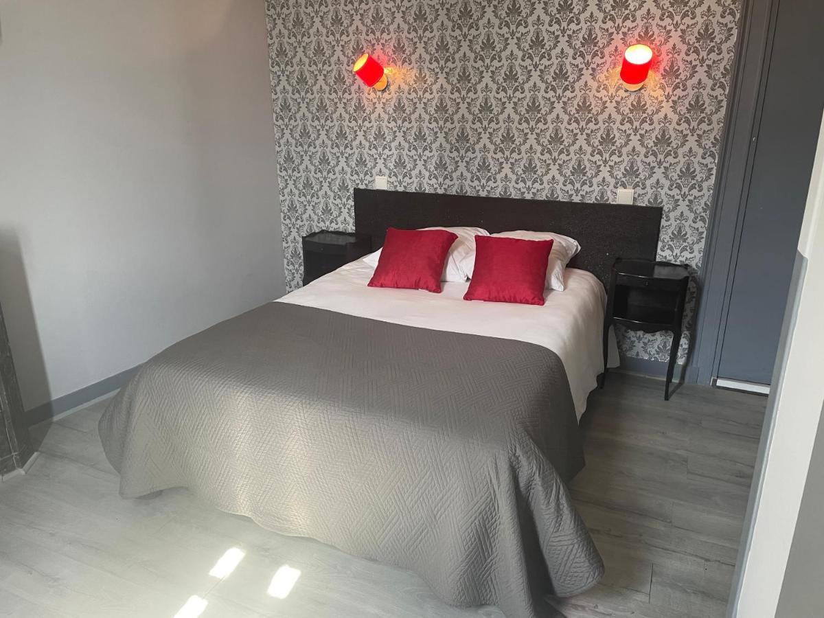 Hotel Au Chapon Fin Poitiers Exterior photo
